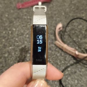 Fitbit Alta HR